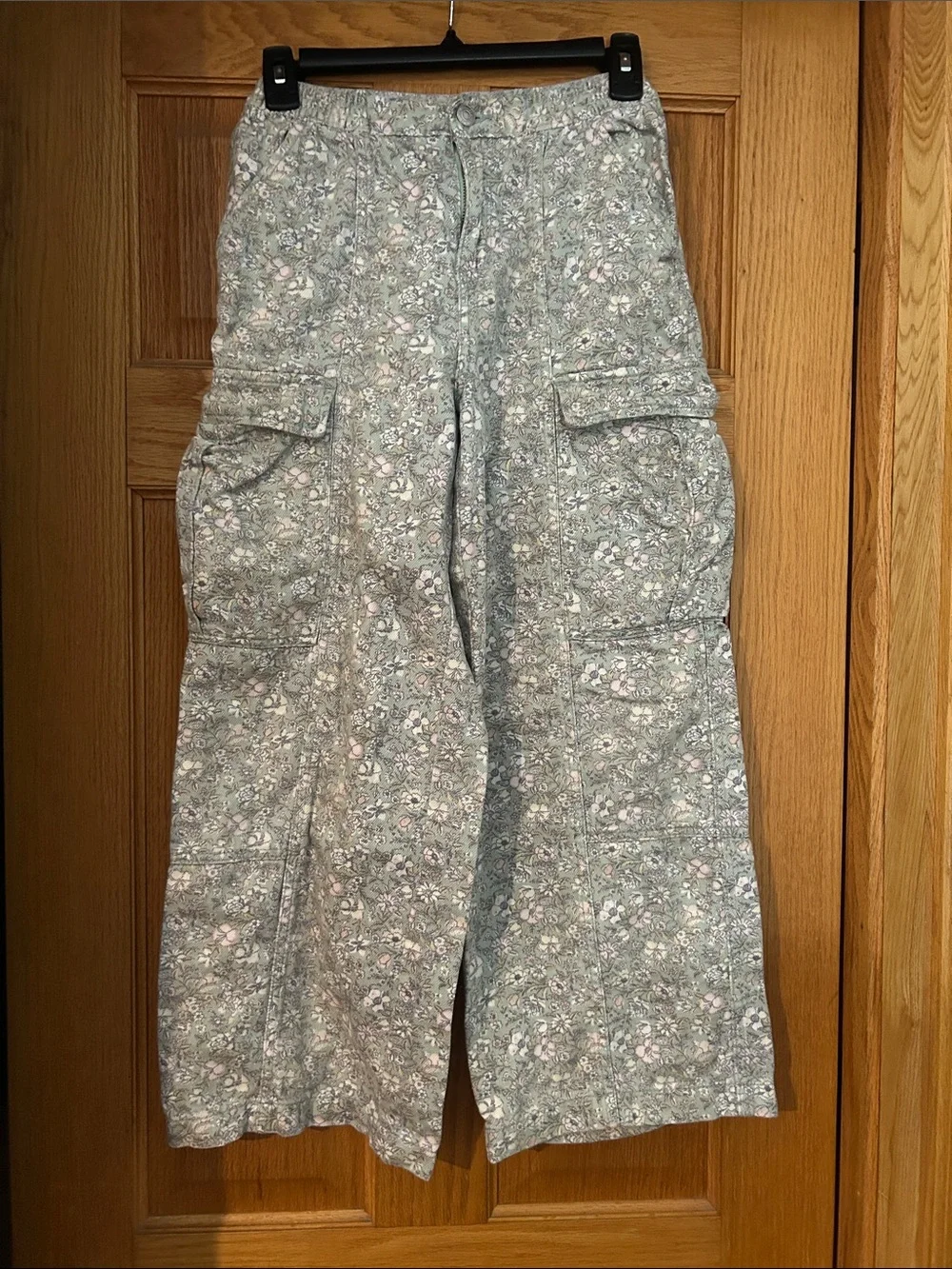 Levi’s Big Girls Twill High-Rise Baggy Floral Cargo Pants | Size 10